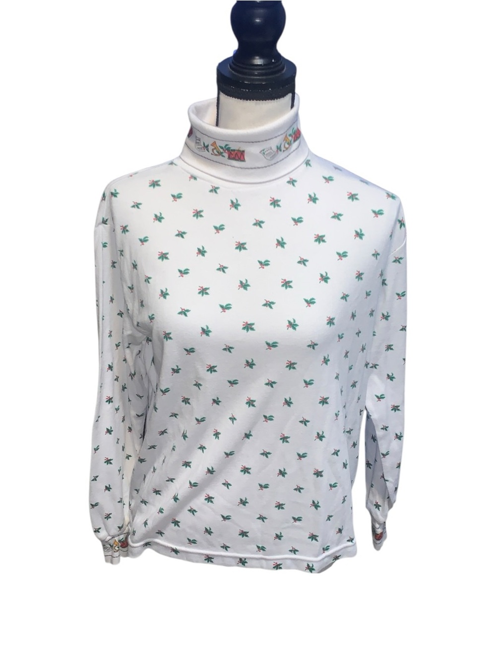 Vintage Ashley White Mistletoe Print Turtleneck Long Sleeve Top Christmas